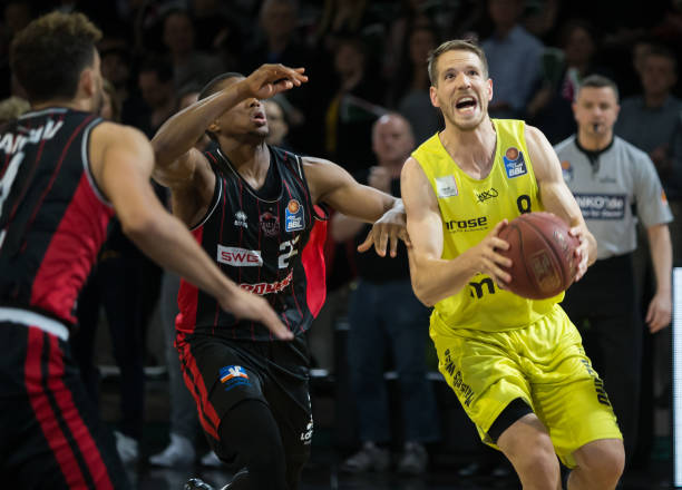 末三分球决 末三分球决